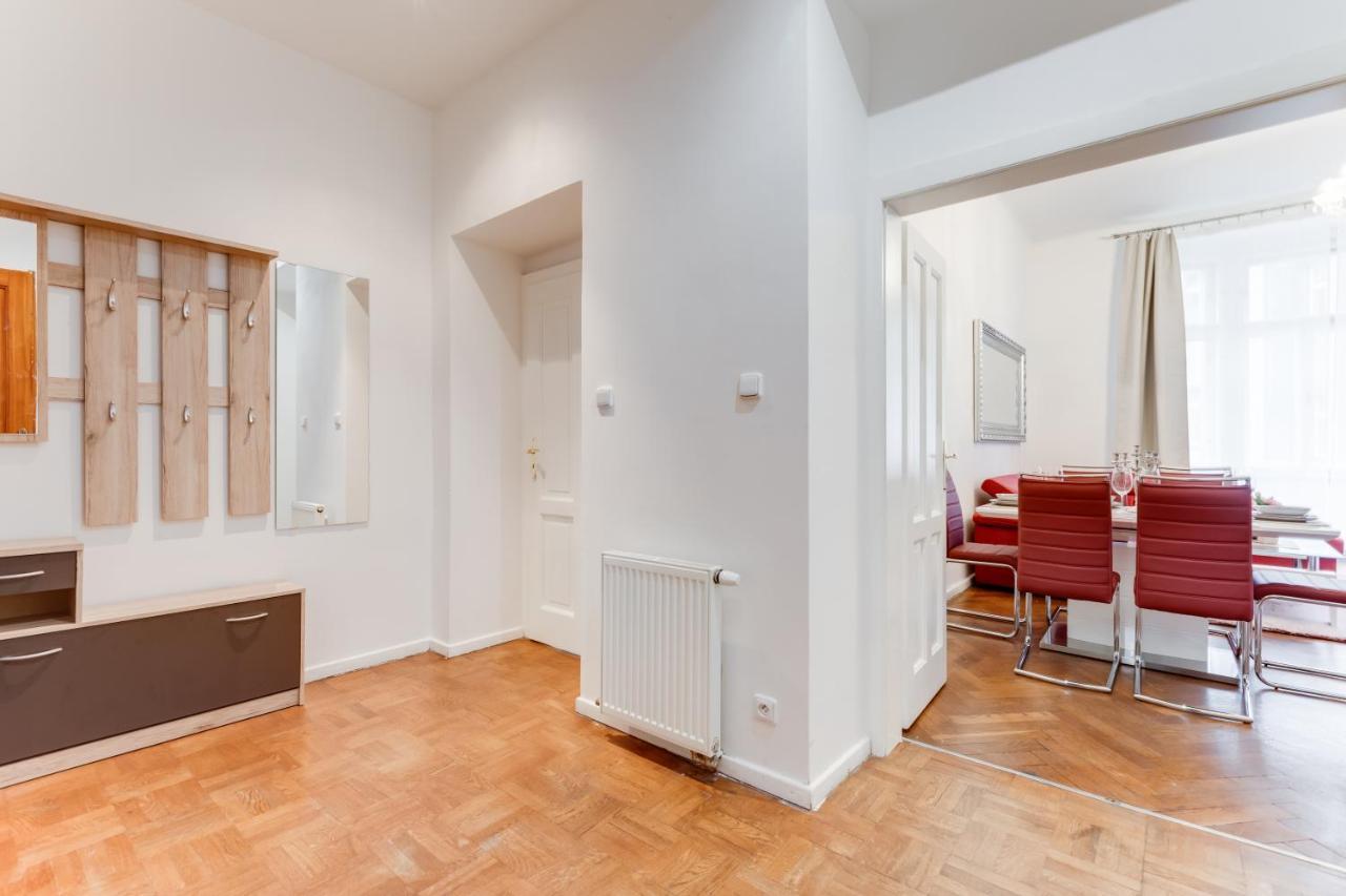 Luxury Riverside Apartments In The Center Of Prague Extérieur photo