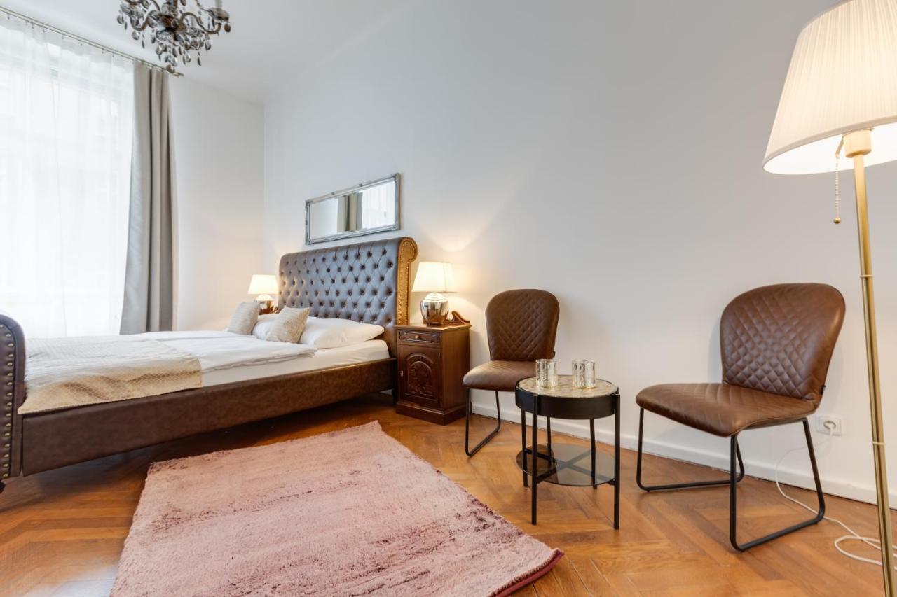 Luxury Riverside Apartments In The Center Of Prague Extérieur photo