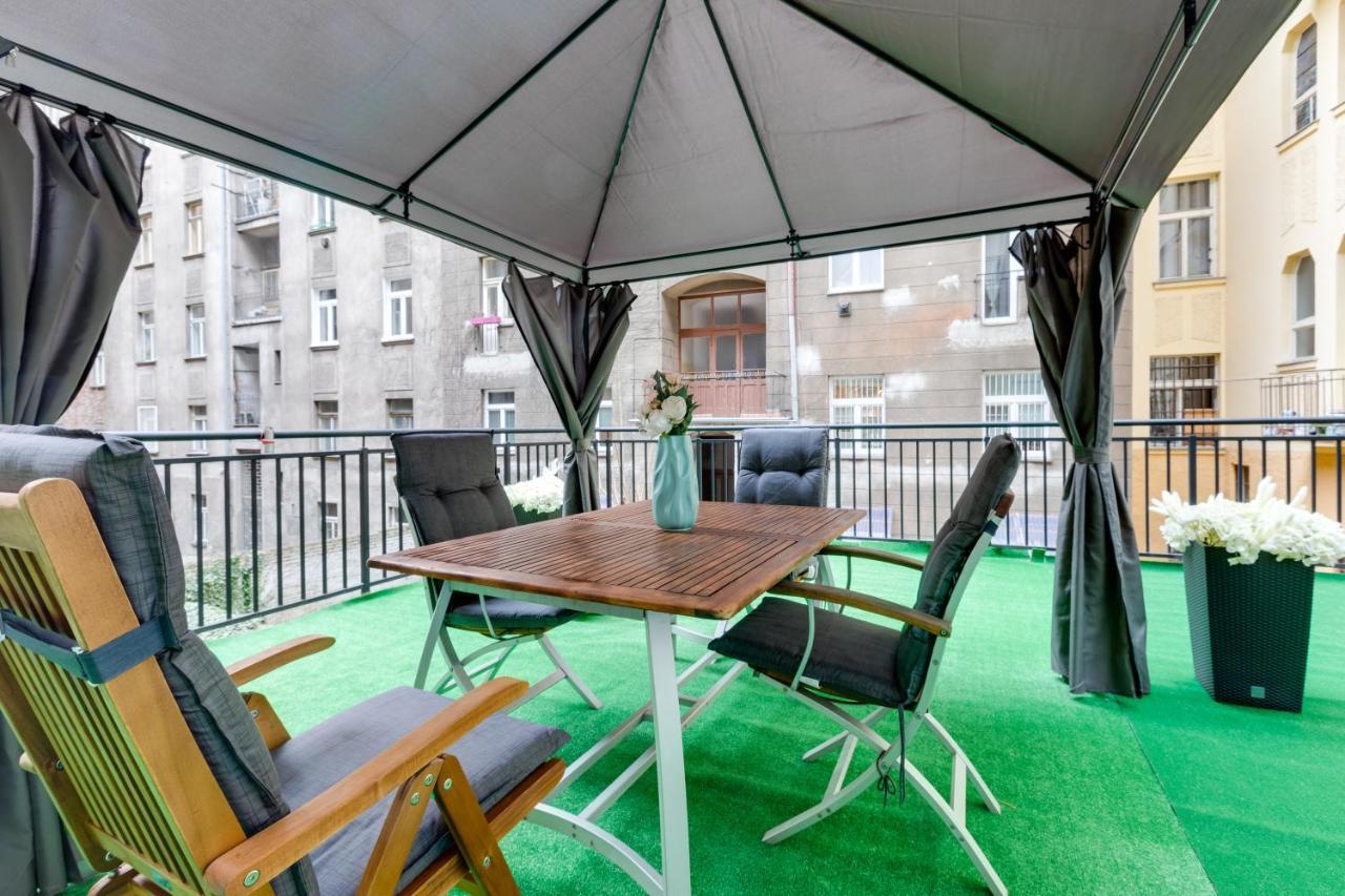 Luxury Riverside Apartments In The Center Of Prague Extérieur photo