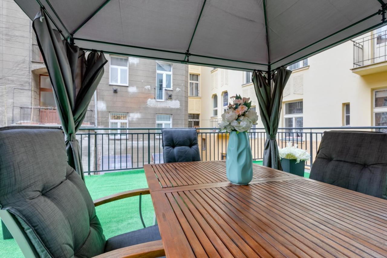 Luxury Riverside Apartments In The Center Of Prague Extérieur photo