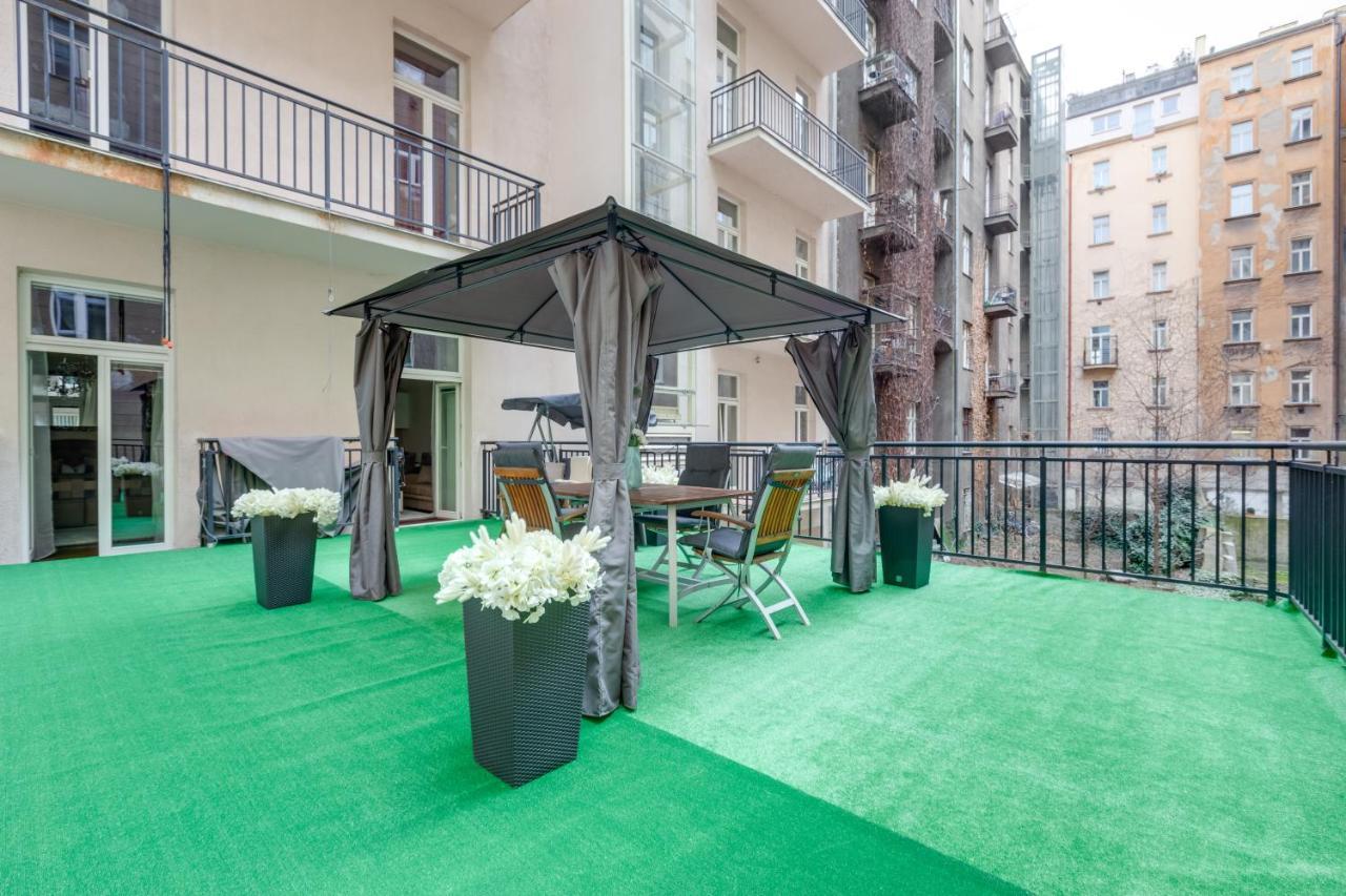 Luxury Riverside Apartments In The Center Of Prague Extérieur photo