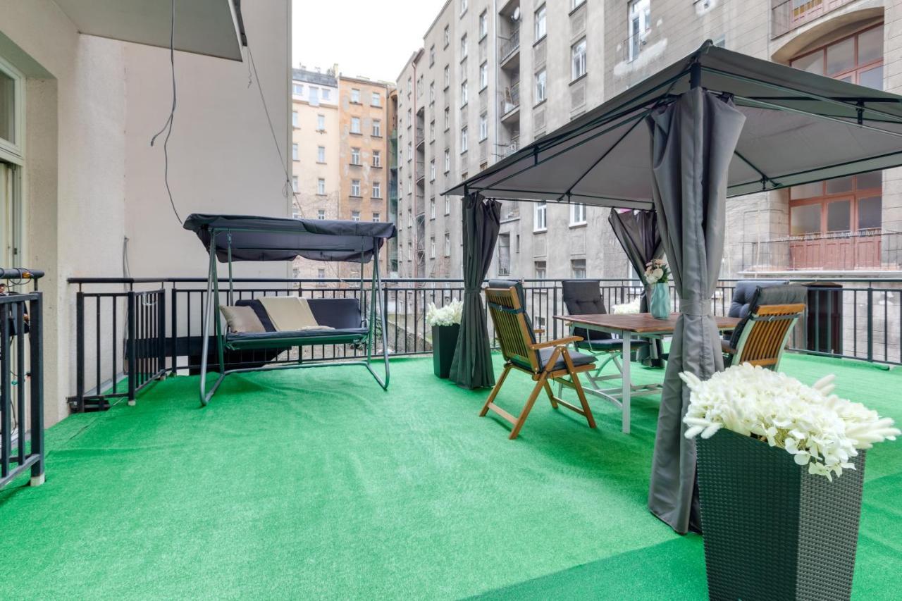 Luxury Riverside Apartments In The Center Of Prague Extérieur photo