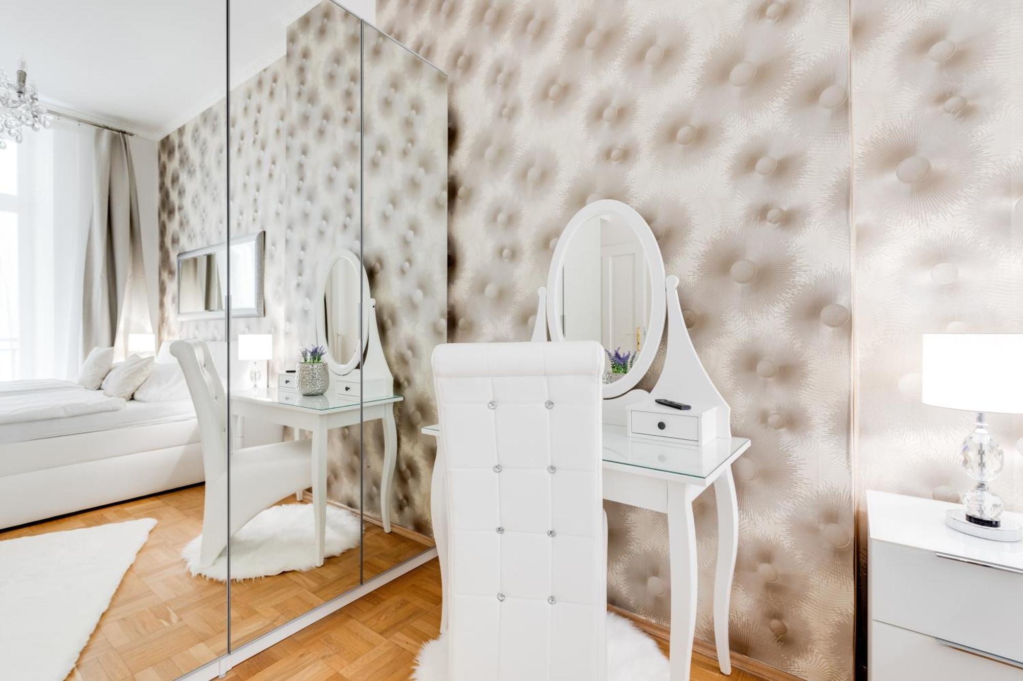 Luxury Riverside Apartments In The Center Of Prague Extérieur photo
