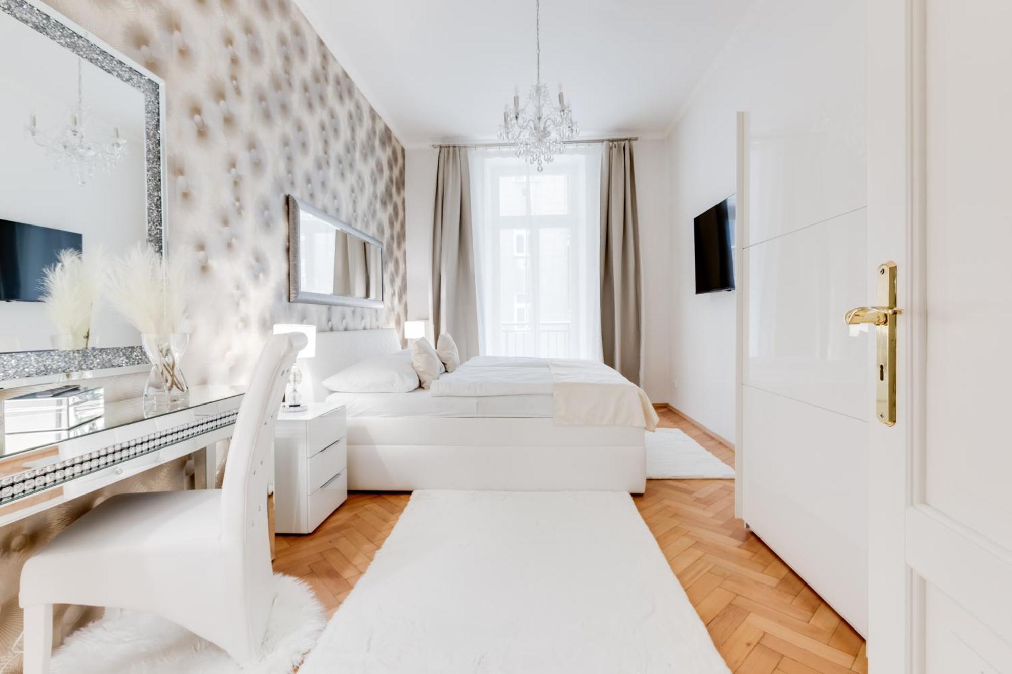 Luxury Riverside Apartments In The Center Of Prague Extérieur photo